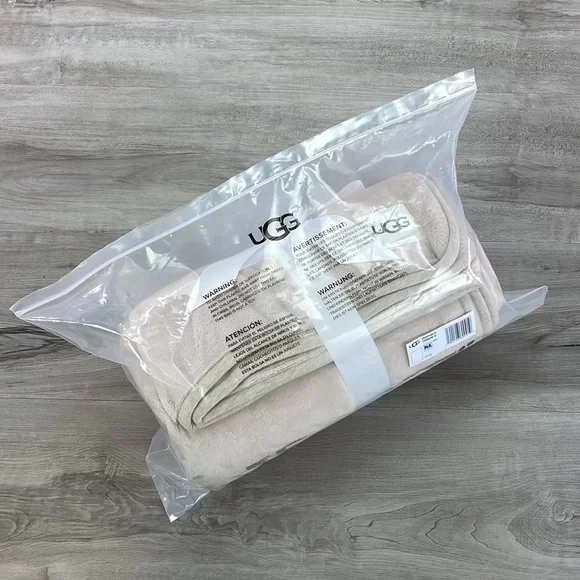 🍃UGG🍃 THROW LIVING ROOM BEDROOM BLANKET TAN - Picture 8 of 8